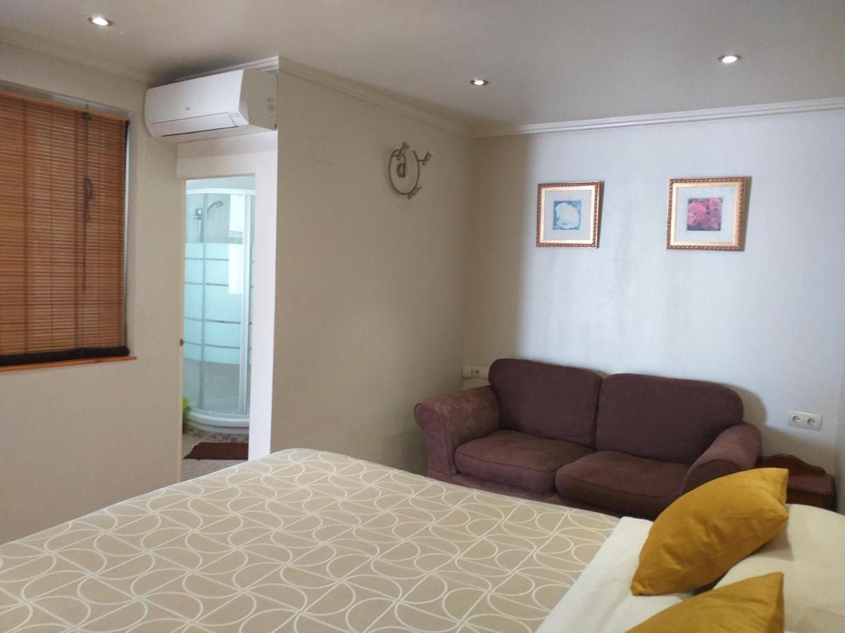 Malaga Ensuites City Centre Esterno foto